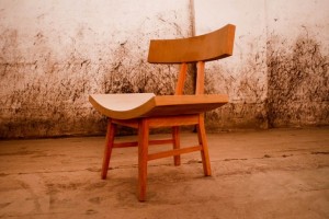 Cadeira Pandu estudio lider design para bienal brasileira de design