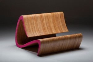 namoradeira-zaha-com-design-de-porfirio-valladares-para bienal brasileira de design