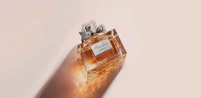 "miss dior perume faz 65 anos"