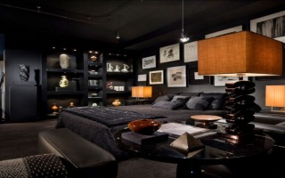 10 Quartos em Tons de Preto Para Apimentar a Sua Relação